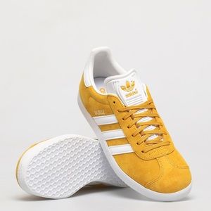 Adidas Gazelle Shoes in Gold